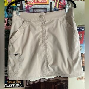 Chic 32 Degrees Cool small beige trendy golf skirt with shorts sewn in
